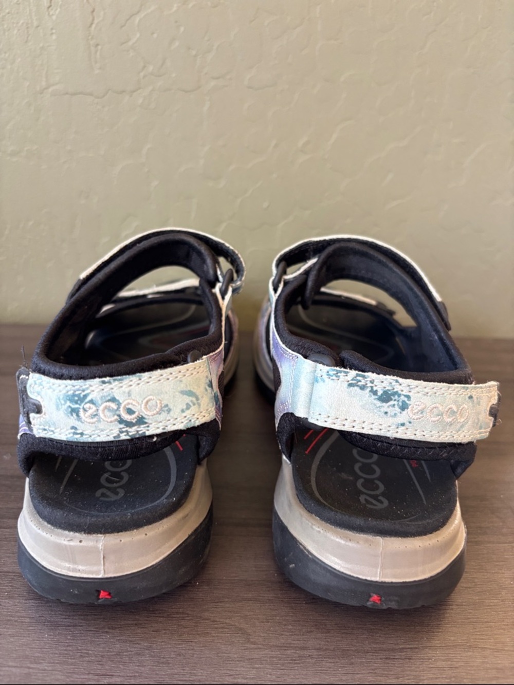 Ecco Yucatan Offroad Sandals Womens Blue Print Shoes Walking Hiking Size 40 - Picture 4 of 9